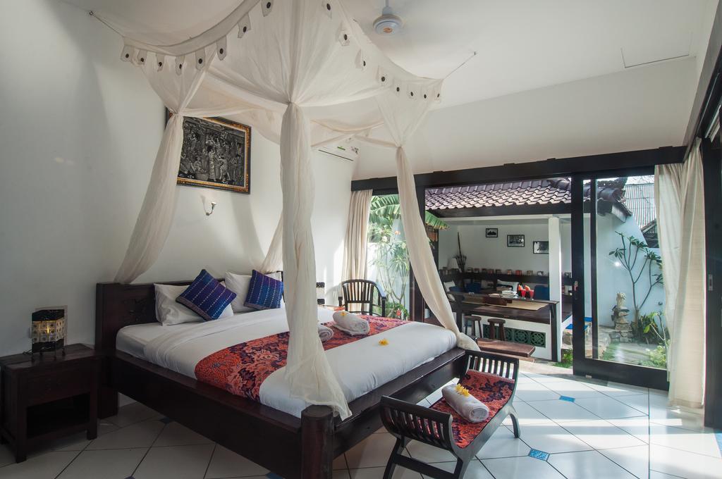 Ambary House Gili Trawangan- 2 Bedroom Private Villa, Pool Room photo