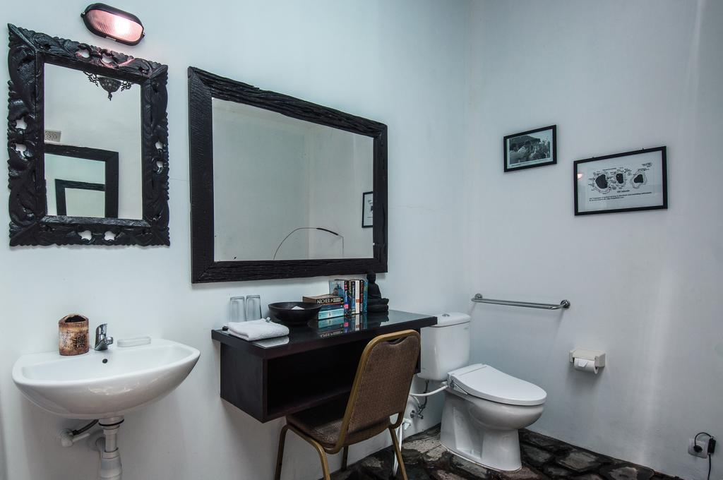 Ambary House Gili Trawangan- 2 Bedroom Private Villa, Pool Room photo